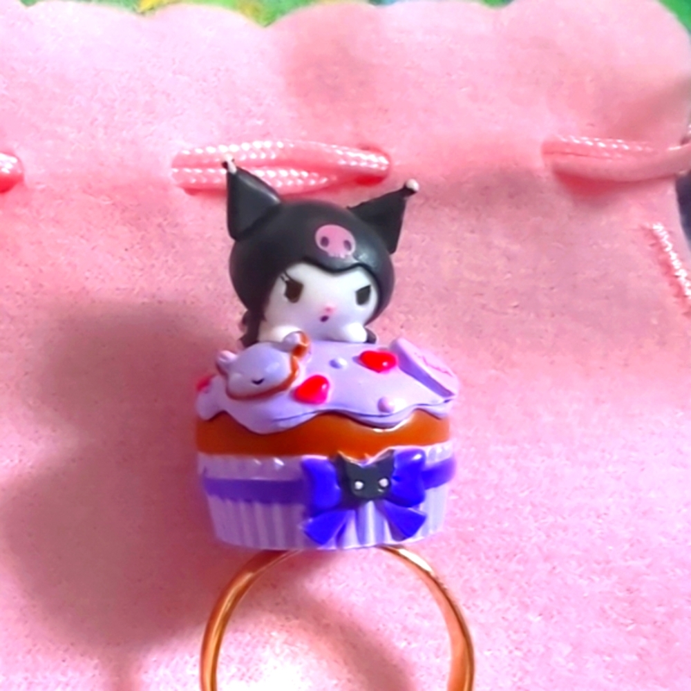 🌟Japan Exclusive Special Edition Sanrio Dessert Ring- "Kuromi" cupcake- no box